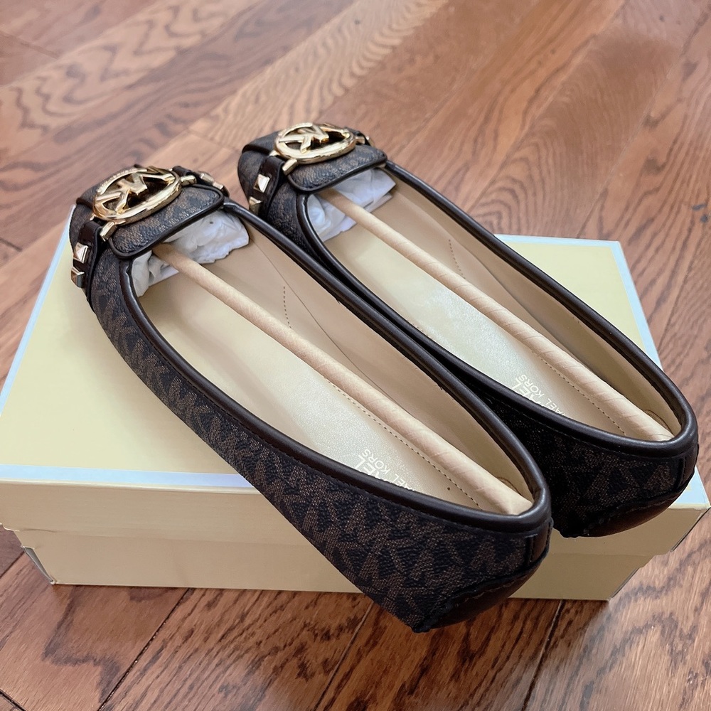 Michael Kors Fulton Flat Shoes - Picture 3 of 4
